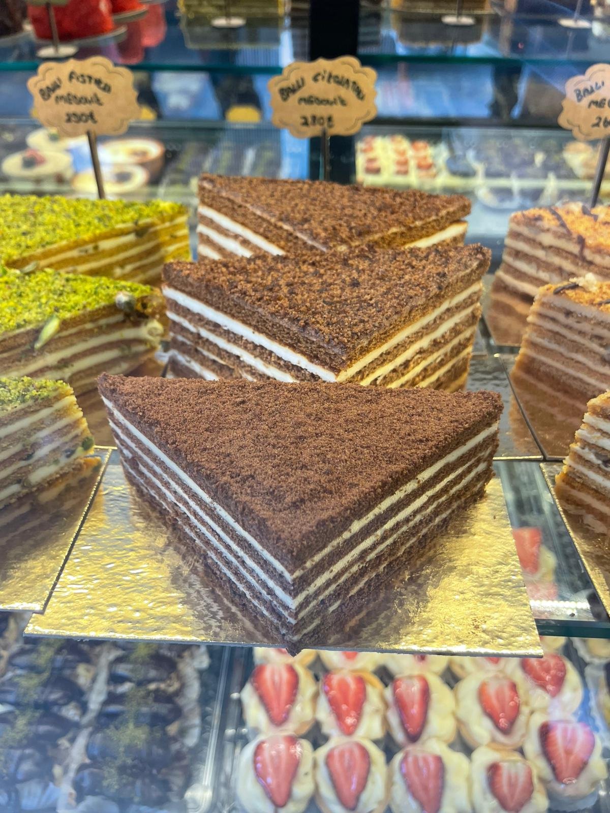 Ballı Çikolatalı Medovik